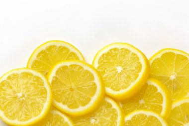 taze limon dilimleri