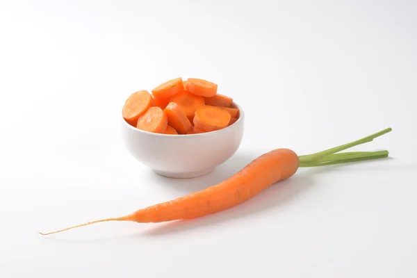 Skivade färska morötter — Stockfoto