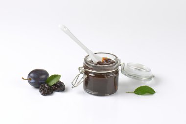 kavanoz Erik reçeli