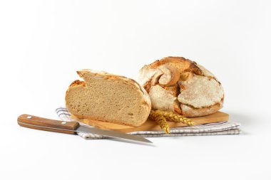 ev yapımı ekmek gevrek kabuk ile