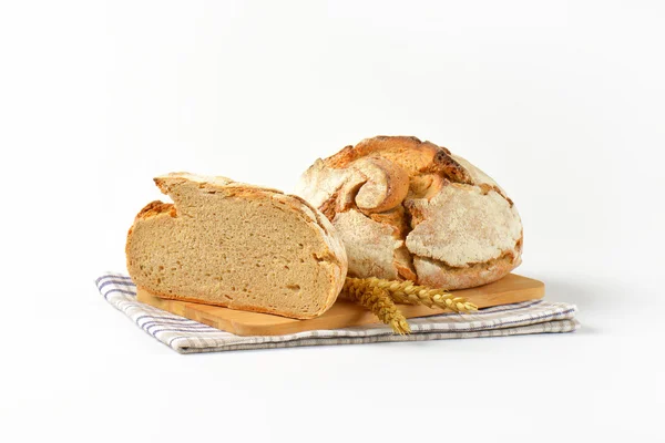 Pane fatto in casa con crosta croccante — Foto Stock