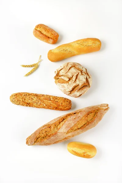 各种类型的新鲜面包 — 图库照片