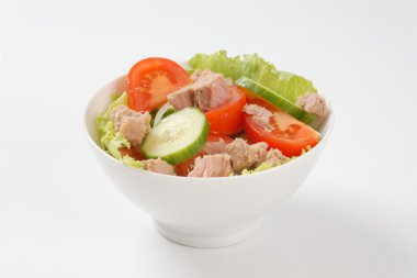 sebze ton balıklı salata