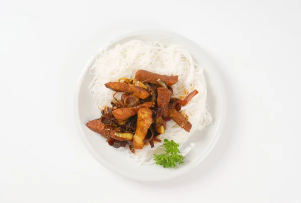 Mexer carne frita com macarrão de arroz — Fotografia de Stock