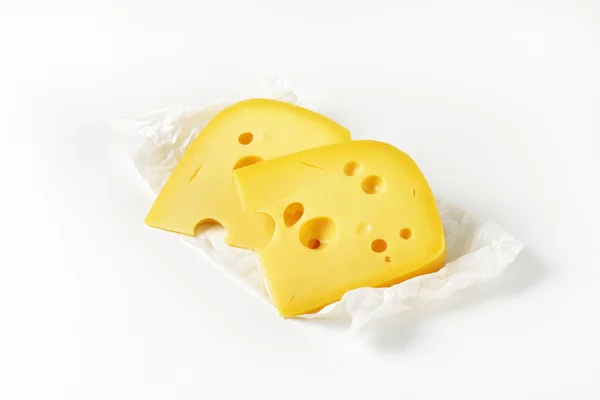 Cunei di formaggio giallo con occhi — Foto Stock