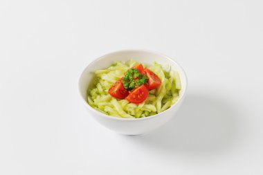 Sirke salatalık salatası