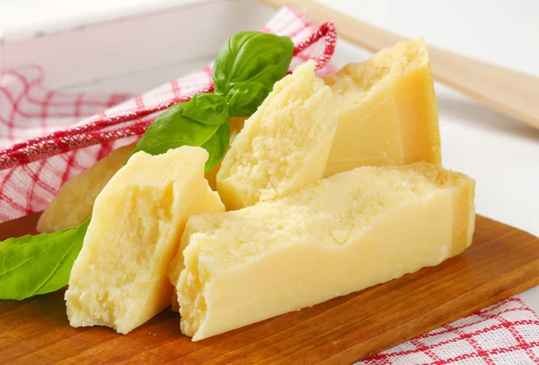 パルメザン チーズの部分 — ストック写真