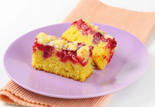 Himbeerkrümelkuchen — Stockfoto