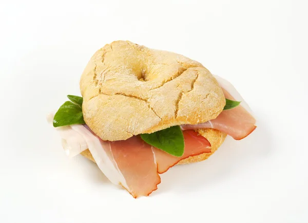 Bread roll (friselle) with Schwarzwald ham — Stock Photo, Image