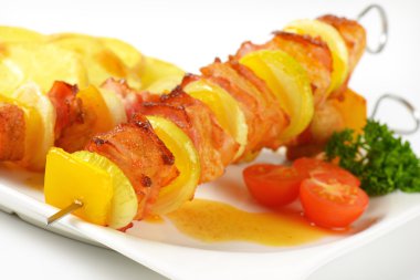 Bal Sırlı domuz eti şiş