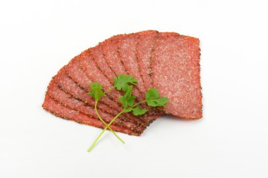 Karabiber salam dilimleri