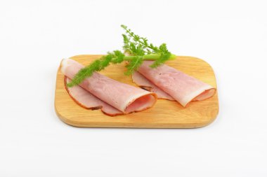 iki jambon dilimleri ile dereotu