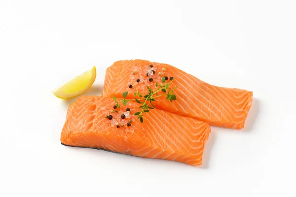 Two fresh salmon fillets — Stock Photo, Image