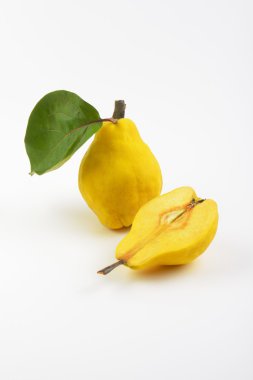 bir buçuk sarı armut