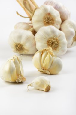 sarımsak ampuller ve karanfil
