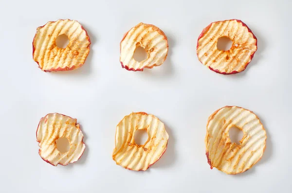 Sechs Apfelchips Getrocknete Dünne Apfelscheiben — Stockfoto