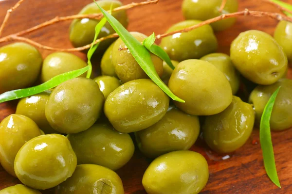 Čerstvé zelené olivy — Stock fotografie