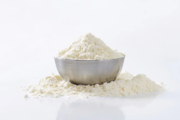 Bowl of wheat flour — Stock Photo, Image