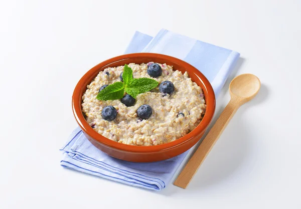 Whole grain oat porridge — Stock Photo, Image