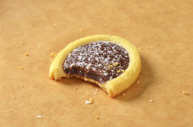 Çikolata ve Hindistan cevizi tartı