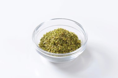 Kurutulmuş mercanköşk yaprakları