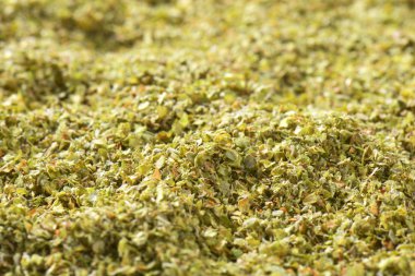 Kurutulmuş mercanköşk yaprakları