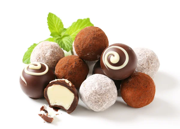 Chocolate truffles and pralines — Stock Photo, Image