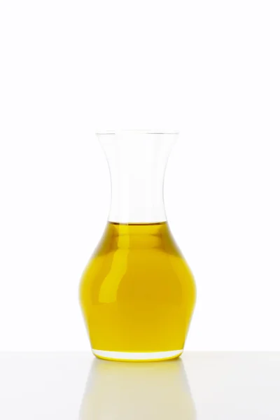 Olio di oliva in caraffa — Foto Stock