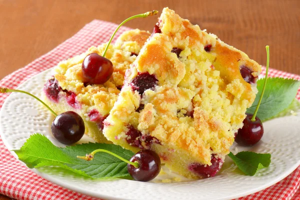 Sour cherry crumb bars — Stock Photo, Image