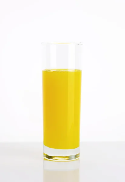 Glas Zitronensaft trinken — Stockfoto