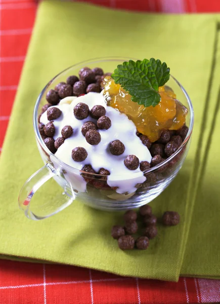 Chocolate breakfast cereal — Stock Photo, Image