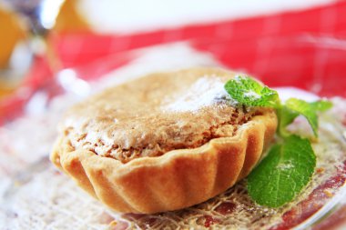 mini bademli tart