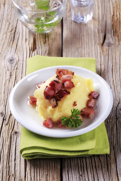 Puré de patata y tocino picado —  Fotos de Stock