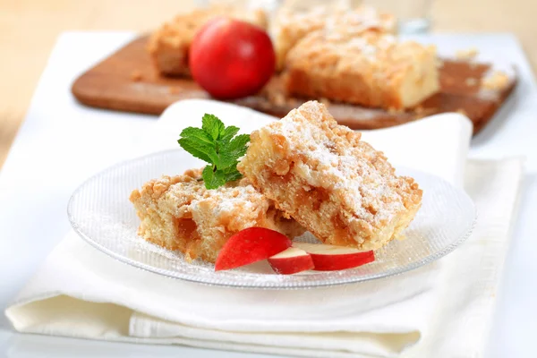 りんごのパン粉のケーキ — ストック写真
