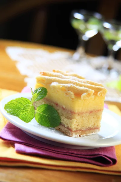 Schnaps getränkten Kuchen — Stockfoto