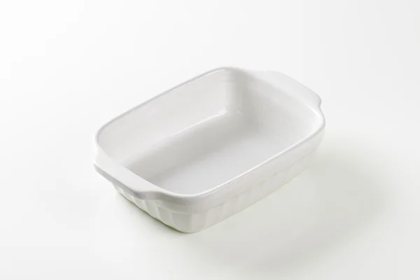 白いセラミック グラタン皿 — ストック写真