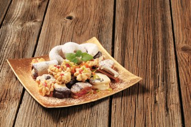 çeşitli Noel kurabiyeleri