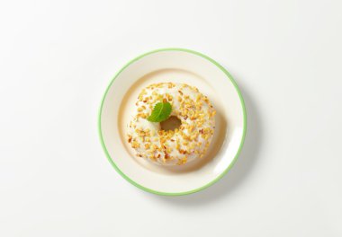 Fındık ile sırlı çörek