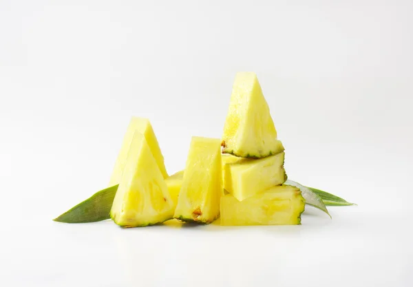 Frische Ananaskeile — Stockfoto