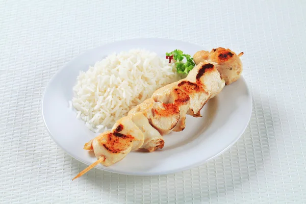 Chicken skewer with rice — Stock Photo, Image