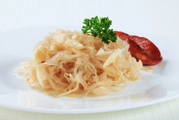 Wurst und Sauerkraut — Stockfoto