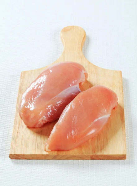 新鮮鶏胸肉の切り身 — ストック写真