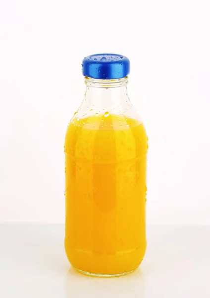 Garrafa de suco de laranja — Fotografia de Stock