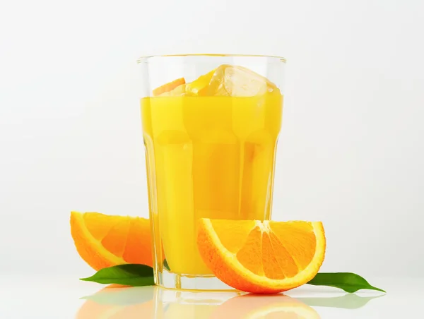 Glas Orangensaft — Stockfoto