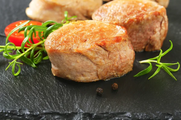 Pan-seared pork medallions — Stock Photo, Image