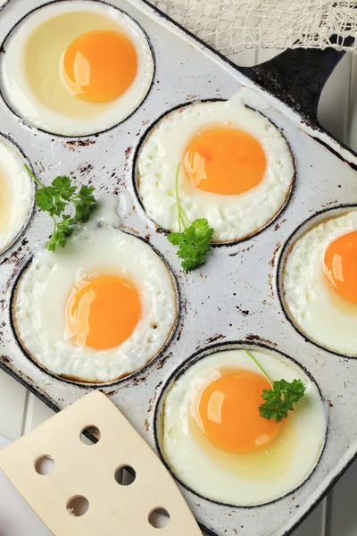 Fried sunny side up eggs — Stock Photo, Image