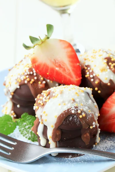 Chocolate teacakes — Stock Photo, Image