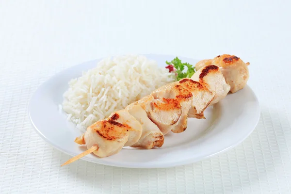 Chicken skewer with rice — Stock Photo, Image