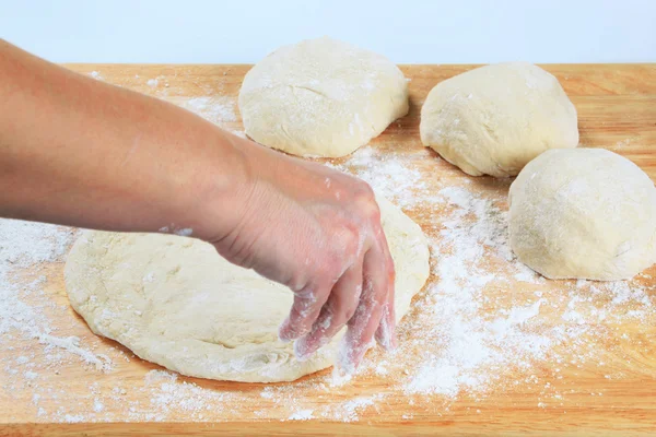 Cuisiner préparer la pizza Photo De Stock