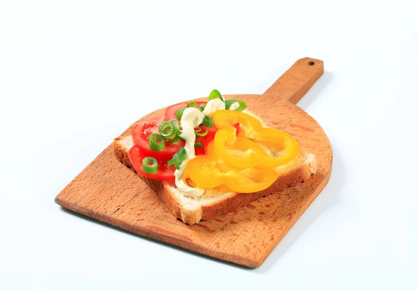 Open faced vegetable sandwich — Stock Photo, Image